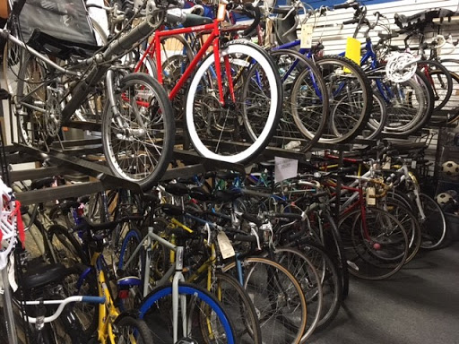 Sporting Goods Store «Play It Again Sports», reviews and photos, 3939 N Ashland Ave, Chicago, IL 60613, USA