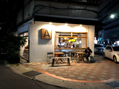 Angle Cafe'