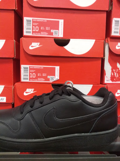 Sporting Goods Store «Nike Factory Store», reviews and photos, 5195 Factory Shops Blvd, Ellenton, FL 34222, USA