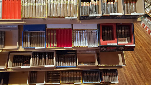 Tobacco Shop «Tobacco Grove», reviews and photos, 8069 Wedgewood Ln N, Maple Grove, MN 55369, USA