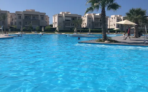 Amwaj Aqua Park امواج اكوا بارك image