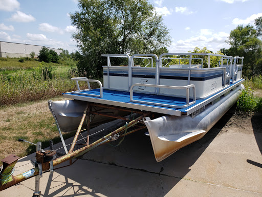 Auto Body Shop «Hanson Automotive Inc», reviews and photos, 2462 Freedom Ct, Iowa City, IA 52240, USA