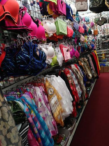 Cosmetics Store «Kay Beauty Supply», reviews and photos, 7746 Wyoming Ave, Dearborn, MI 48126, USA