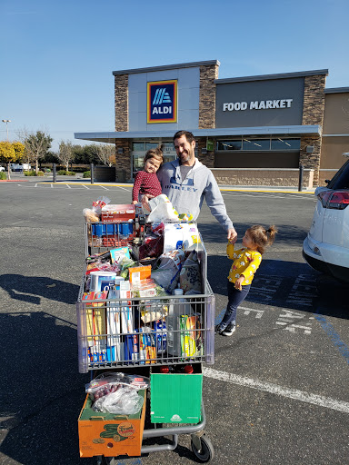 Supermarket «ALDI», reviews and photos, 2120 Panama Ln, Bakersfield, CA 93304, USA