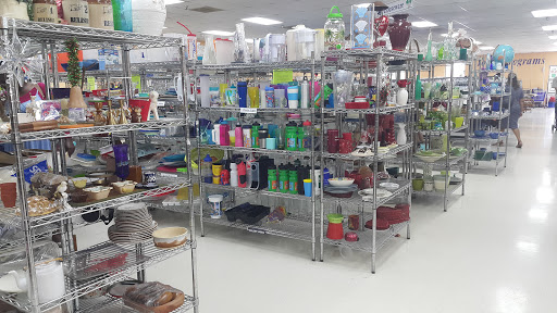 Thrift Store «Goodwill Greenacres/Woodlake Store & Donation Center», reviews and photos, 5821 Lake Worth Rd, Greenacres, FL 33463, USA