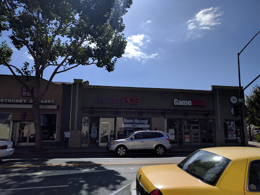 Cell Phone Store «MetroPCS Corporate Store», reviews and photos, 1417 E 14th St, San Leandro, CA 94577, USA