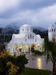 Ιερός Ναός Αγίου Παντελεήμωνα (Καμένα Βούρλα)