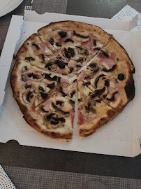 Plats et boissons du Pizzeria CASA PIZZA - Pizza au Feu de Bois à Saint-Jean-Lasseille - n°9