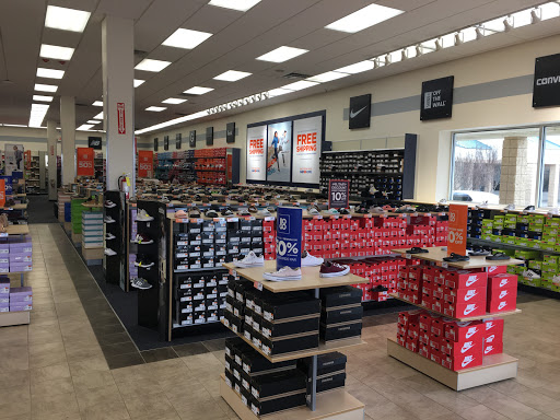 Shoe Store «Rack Room Shoes», reviews and photos, 1985 E Main St #1, Spartanburg, SC 29307, USA