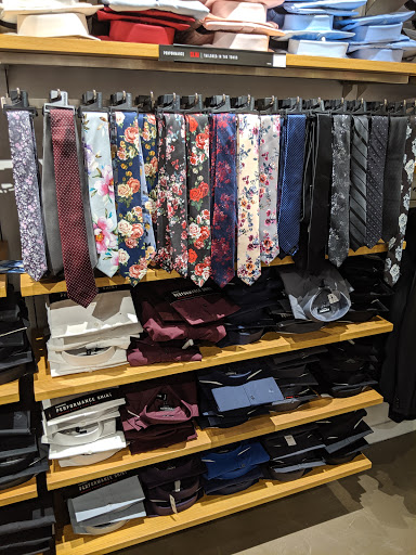 Clothing Store «Express», reviews and photos, 6847 Springfield Mall, Springfield, VA 22150, USA