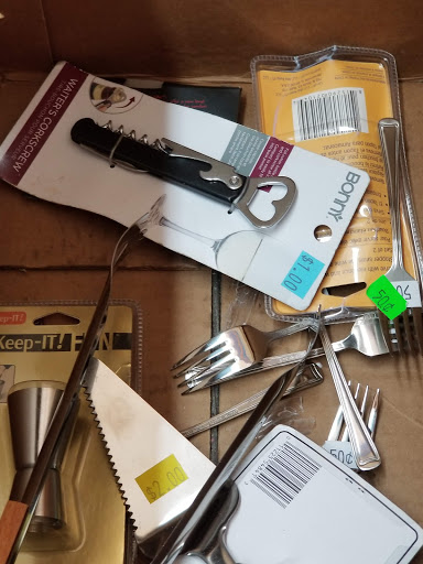 Discount Store «Bargains In A Box», reviews and photos, 4254 W Belmont Ave, Chicago, IL 60641, USA