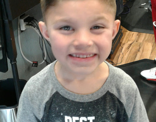 Barber Shop «Round 15 barbershop», reviews and photos, 6928 Fruitridge Rd, Sacramento, CA 95820, USA