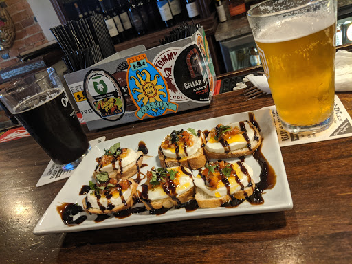 Wine Store «Village Wine Cellars», reviews and photos, 48 E Mulberry St, Lebanon, OH 45036, USA