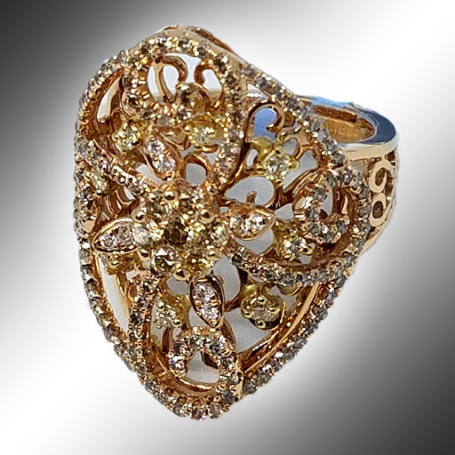 Jewelry Store «Saatchi Jewelry», reviews and photos, 4545 Austin Blvd, Island Park, NY 11558, USA