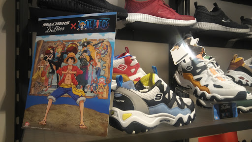 Shoe Store «SKECHERS Retail», reviews and photos, 19575 Biscayne Blvd #1323, Aventura, FL 33180, USA