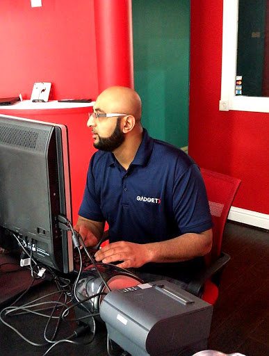 Phone Repair Service «Gadget MD- Cell Phone Repair», reviews and photos, 11660 Westheimer Rd #111, Houston, TX 77077, USA