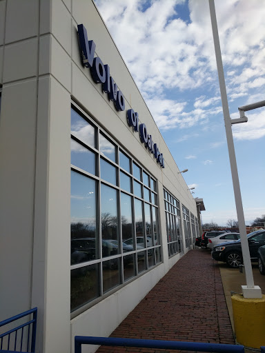 Volvo Dealer «The Autobarn Volvo Cars of Oak Park», reviews and photos, 1140 Garfield St, Oak Park, IL 60304, USA