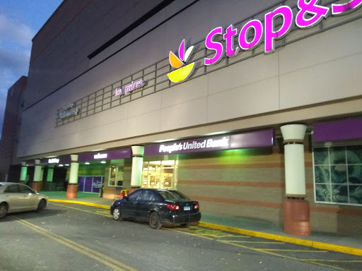 Shopping Mall «Ridgeway Shopping Center», reviews and photos, 2233 Summer St, Stamford, CT 06905, USA