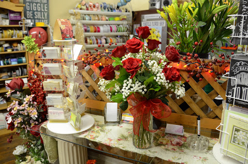 Florist «Yorkville Flower Shoppe», reviews and photos, 216 S Bridge St, Yorkville, IL 60560, USA
