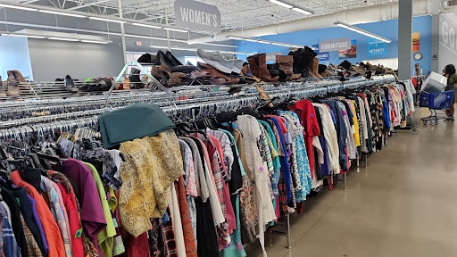 Clothing Store «Goodwill», reviews and photos, 9419-9421 Shelbyville Rd, Louisville, KY 40223, USA