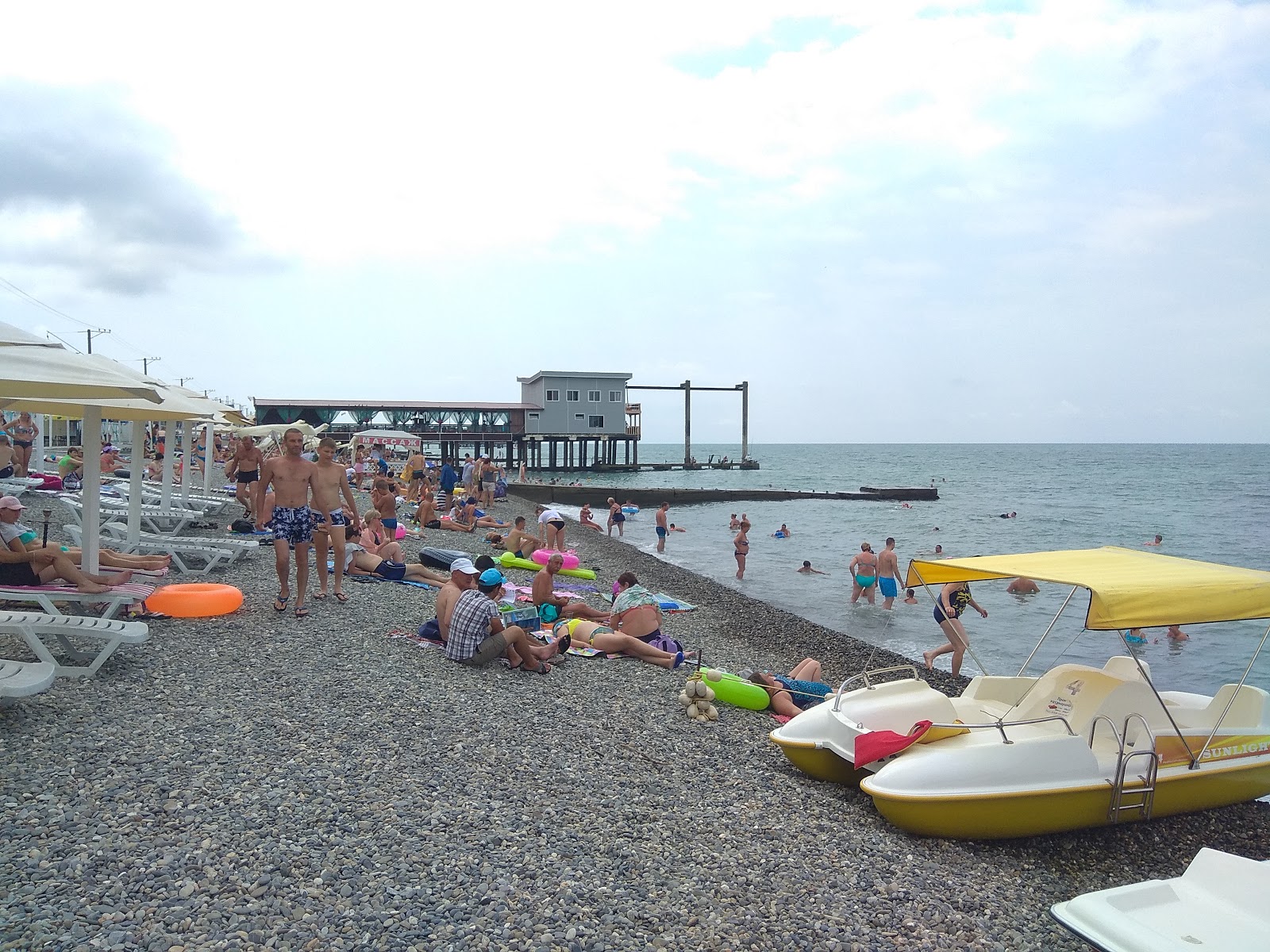 Foto di Chkalovsky beach area servizi