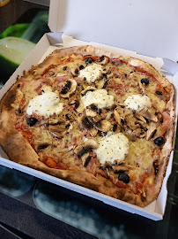 Plats et boissons du Pizzeria De L'écluse - Au feu de bois / Distributeur de pizza 24h/24 7j/7 à Castelnaudary - n°15