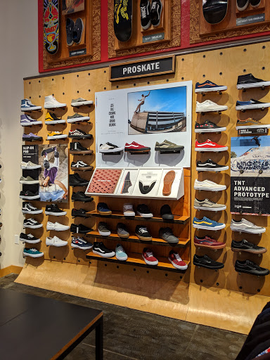Shoe Store «Vans», reviews and photos, 2483 Park Ave, Tustin, CA 92782, USA