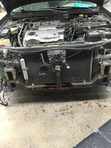 Auto Body Shop «D&T Body Shop, Inc», reviews and photos, 3303 Kettering Blvd, Moraine, OH 45439, USA