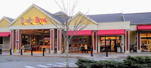 Supermarket «Roche Bros. Mashpee», reviews and photos, 11 Commercial St, Mashpee, MA 02649, USA