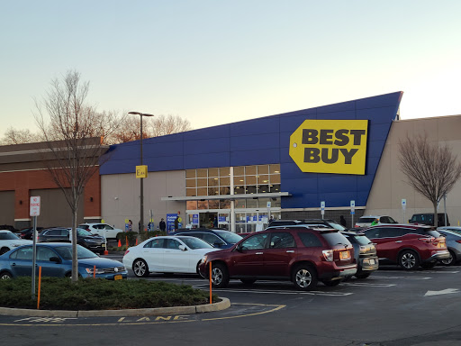 Electronics Store «Best Buy», reviews and photos, 1 Garden State Plaza Blvd, Paramus, NJ 07652, USA