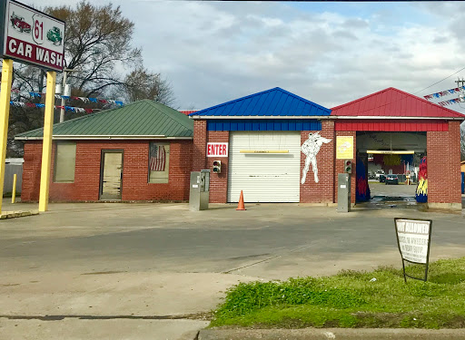 Highway 61 Superman Car Wash en Cleveland