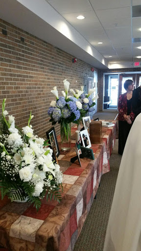 Florist «The Village Flower Shop», reviews and photos, 132 S Addison St, Bensenville, IL 60106, USA