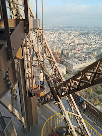 Tour Eiffel du Restaurant gastronomique Restaurant Le Jules Verne à Paris - n°19