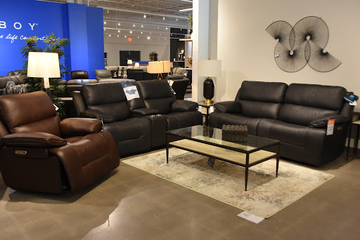 Furniture Store «Slumberland Furniture», reviews and photos, 4390 Dodge St, Dubuque, IA 52003, USA