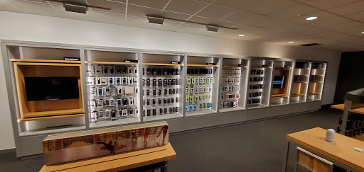 Cell Phone Store «Verizon», reviews and photos, 13348 S Cicero Ave, Crestwood, IL 60445, USA