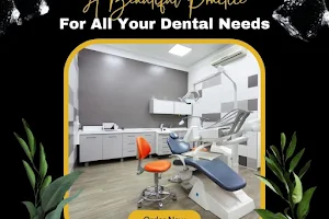 Aava Dental Santa Ana image