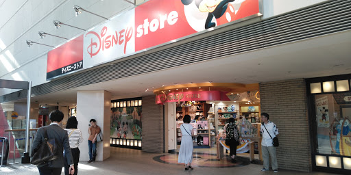Disney Store (Yokohama at store)