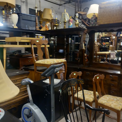 Thrift Store «Barn Auction House», reviews and photos, 440 W Chester Pike, Ridley Park, PA 19078, USA