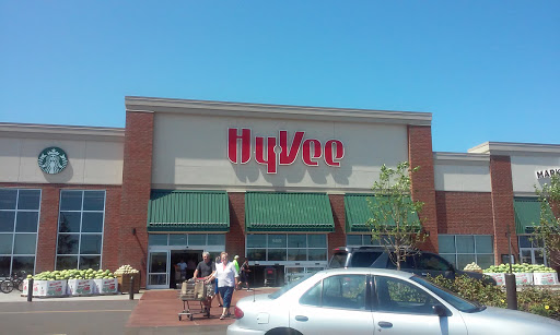 Grocery Store «Hy-Vee», reviews and photos, 9409 Zane Ave N, Brooklyn Park, MN 55443, USA