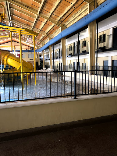 Hotel «Quality Inn & Suites West Waterpark», reviews and photos, 317 N Cedar Bluff Rd, Knoxville, TN 37923, USA