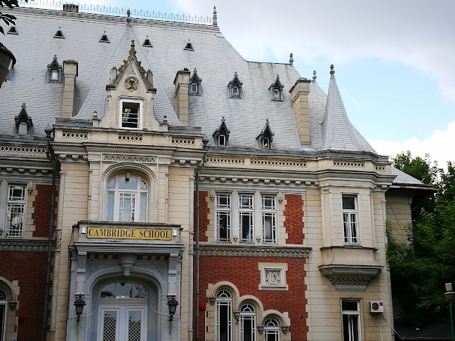 Opinii despre Cambridge School of Bucharest în <nil> - Școală de limbi străine