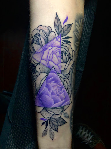 Explore pink tattoo ideas, creative tattoo ideas in Apple Valley, available at Klassic tattoo