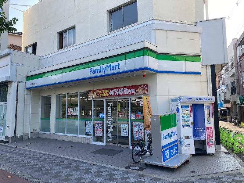 ファミリーマート 東淀川駅北店