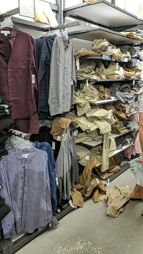 Clothing Store «Old Navy», reviews and photos, 1310 Tingle Cir E, Mobile, AL 36606, USA