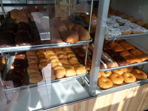 Donut Shop «DONUT DEN», reviews and photos, 4257 Pacific Coast Hwy, Torrance, CA 90505, USA