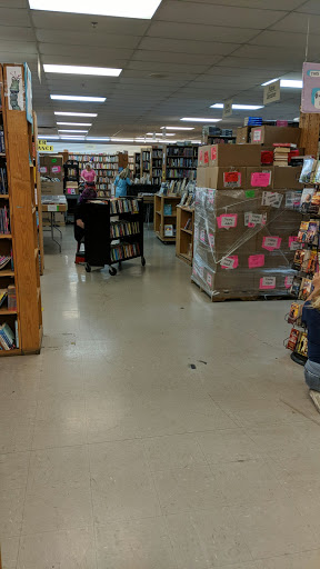 Book Store «Half Price Books Outlet», reviews and photos, 1785 Campbell Ln, Bowling Green, KY 42104, USA