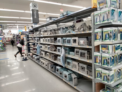 Department Store «Walmart Supercenter», reviews and photos, 5101 SE 14th St, Des Moines, IA 50320, USA