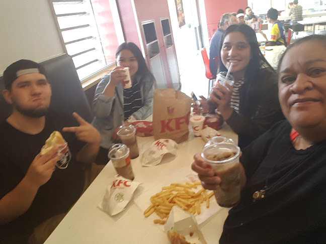 Comments and reviews of KFC Whangarei