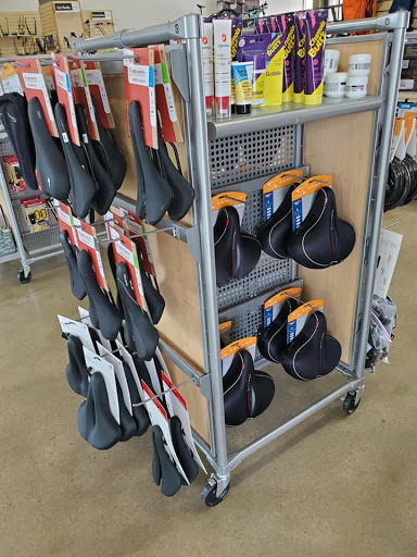 Bicycle Store «Bike Barn - Westchase», reviews and photos, 11105 Westheimer Rd, Houston, TX 77042, USA