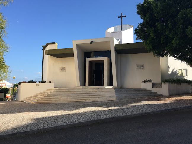 Igreja da Sagrada Família da Vila Nova Caparica